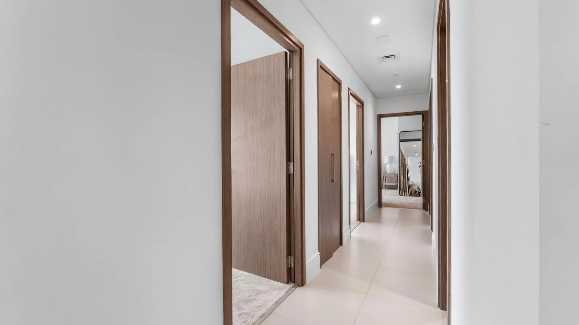 Full Fountain And Burj View - 3Br Burj Royale Apartment Dubai